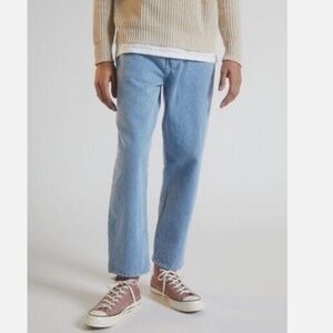 BDG URBAN OUTFITTERS LIGHT BLUE CURVED FIT JEANS - 28